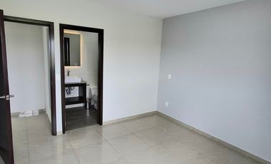 ESPECTACULAR CASA EN RENTA EL SOLARES 6 HABITACIONES 5 BAÑOS COMPLETOS