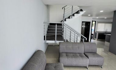 ESPECTACULAR CASA EN RENTA EL SOLARES 6 HABITACIONES 5 BAÑOS COMPLETOS