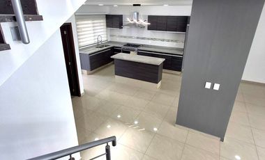 ESPECTACULAR CASA EN RENTA EL SOLARES 6 HABITACIONES 5 BAÑOS COMPLETOS