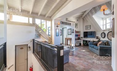 Venta Casa Villa Devoto Tres ambientes con Local Comercial