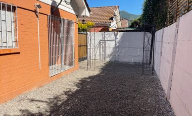 Arriendo casa P 15 La Cruz, excelente conectividad, aislada