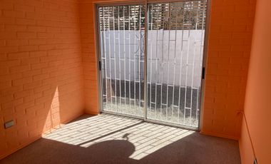 Arriendo casa P 15 La Cruz, excelente conectividad, aislada