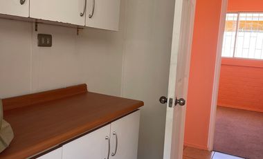 Arriendo casa P 15 La Cruz, excelente conectividad, aislada