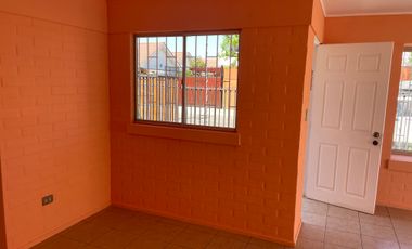 Arriendo casa P 15 La Cruz, excelente conectividad, aislada