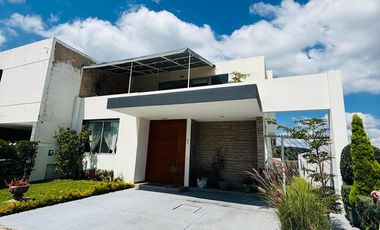 CASA EN RENTA EN LOS ROBLES RESIDENCIAL