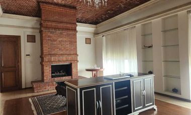 CASA EN VENTA CUMBRES 2DO SECTOR REMODELADA