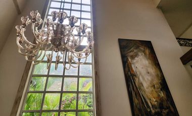 CASA EN VENTA CUMBRES 2DO SECTOR REMODELADA