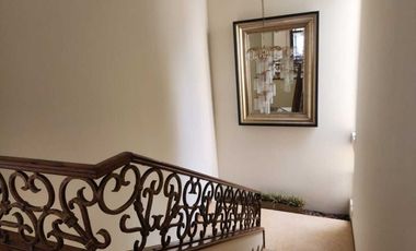 CASA EN VENTA CUMBRES 2DO SECTOR REMODELADA