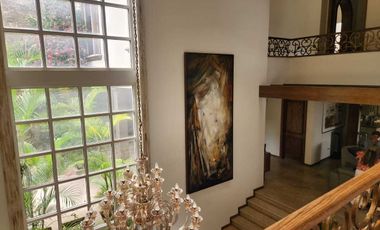 CASA EN VENTA CUMBRES 2DO SECTOR REMODELADA