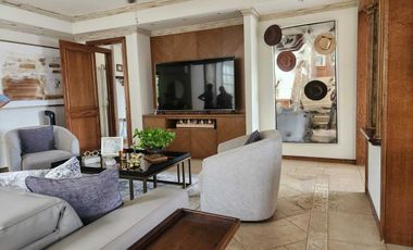 CASA EN VENTA CUMBRES 2DO SECTOR REMODELADA