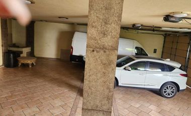 CASA EN VENTA CUMBRES 2DO SECTOR REMODELADA