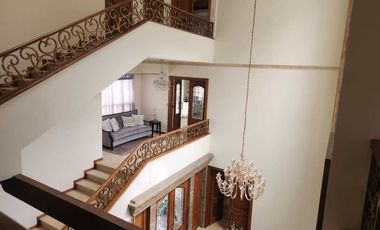 CASA EN VENTA CUMBRES 2DO SECTOR REMODELADA