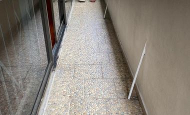 Departamento con balcón a excelente precio