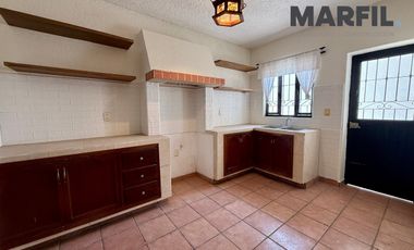 Casa de 1 Piso en el Centro Histórico de Villa de Álvarez, Colima Zona Comercial