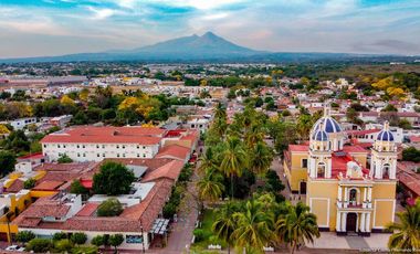 Casa de 1 Piso en el Centro Histórico de Villa de Álvarez, Colima Zona Comercial