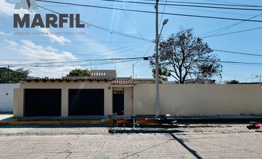 Casa de 1 Piso en el Centro Histórico de Villa de Álvarez, Colima Zona Comercial