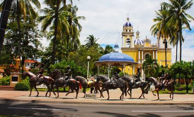 Casa de 1 Piso en el Centro Histórico de Villa de Álvarez, Colima Zona Comercial