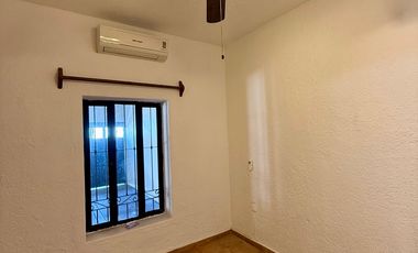 Casa de 1 Piso en el Centro Histórico de Villa de Álvarez, Colima Zona Comercial