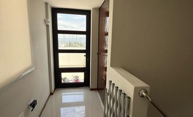 Dúplex en urbanización privada de Cerro colorado