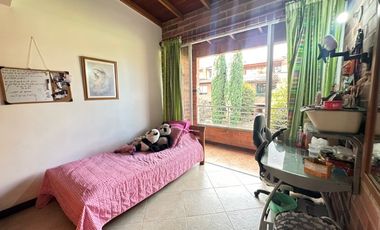 CASA EN VENTA UBICADA EN LA ESTRELLA SECTOR SURAMÉRICA