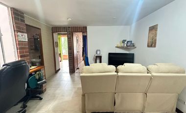 CASA EN VENTA UBICADA EN LA ESTRELLA SECTOR SURAMÉRICA