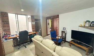 CASA EN VENTA UBICADA EN LA ESTRELLA SECTOR SURAMÉRICA