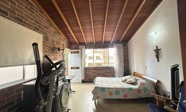 CASA EN VENTA UBICADA EN LA ESTRELLA SECTOR SURAMÉRICA
