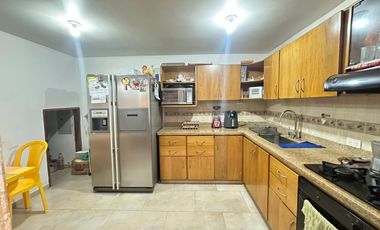 CASA EN VENTA UBICADA EN LA ESTRELLA SECTOR SURAMÉRICA