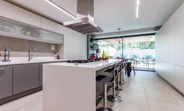 ESPECTACULAR DEPTO DUPLEX  CON JARDIN  SAN DAMIÁN