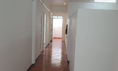 BODEGA CON OFICINA Y PATIO EN RENTA EN CIUDAD DEL CARMEN, CAMPECHE.