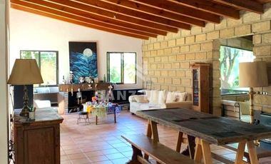 San Andres Totoltepec. Bella propiedad colonial en una planta, amplio jardin.