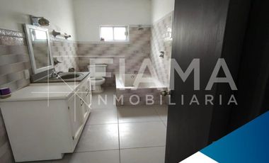 CASA EN VENTA COL. LOS SAUCES, TEPIC, NAY.