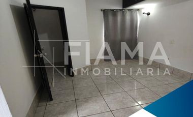 CASA EN VENTA COL. LOS SAUCES, TEPIC, NAY.