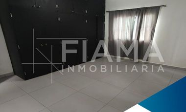 CASA EN VENTA COL. LOS SAUCES, TEPIC, NAY.