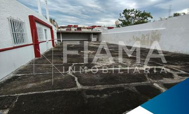 CASA EN VENTA COL. LOS SAUCES, TEPIC, NAY.