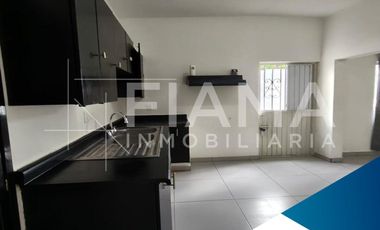 CASA EN VENTA COL. LOS SAUCES, TEPIC, NAY.