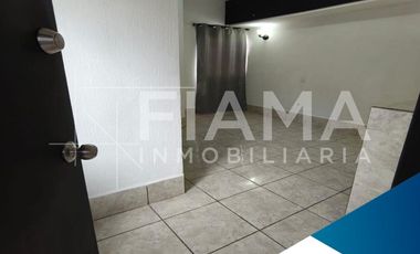 CASA EN VENTA COL. LOS SAUCES, TEPIC, NAY.