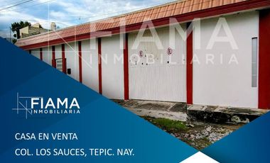 CASA EN VENTA COL. LOS SAUCES, TEPIC, NAY.