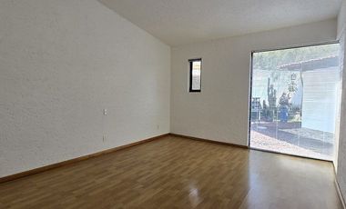 Casa en Renta en VILLA CHARRA DEL PEDREGAL