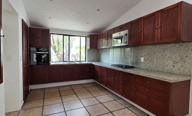 Casa en Renta en VILLA CHARRA DEL PEDREGAL