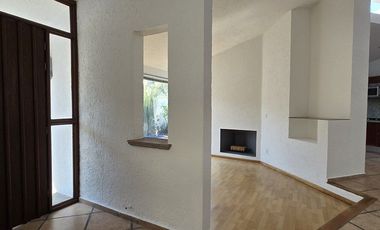 Casa en Renta en VILLA CHARRA DEL PEDREGAL