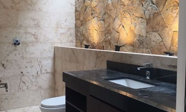 EN VENTA CASA DE 5 HABITACIONES EN PRIVADA NORTEMERIDA | KOMCHEN |