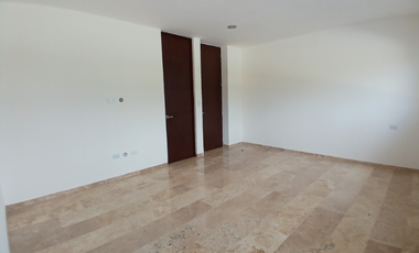 EN VENTA CASA DE 5 HABITACIONES EN PRIVADA NORTEMERIDA | KOMCHEN |