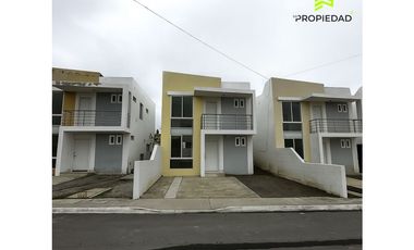 Casa a estrenar en Manta – Urbanización Villanueva del Bosque 65K