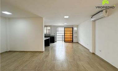 Casa en alquiler  Palermo Manta – 3 habitaciones, piscina y cancha