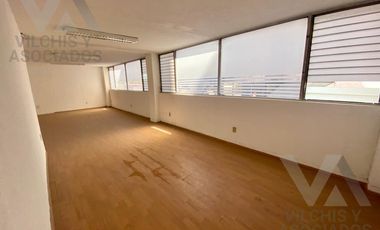 Edificio para oficinas en Venta sobre Av. Hidalgo en Col. San Sebastián, Toluca.