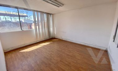 Edificio para oficinas en Venta sobre Av. Hidalgo en Col. San Sebastián, Toluca.