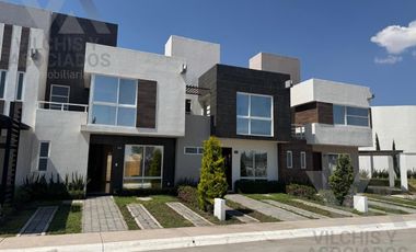 CASA EN VENTA  ARONA RESIDENCIAL MOD. SIENA