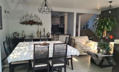 CASA EN VENTA EN BOSQUES DE METEPEC