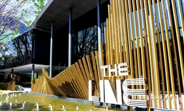 THE LINE --------Mochit
